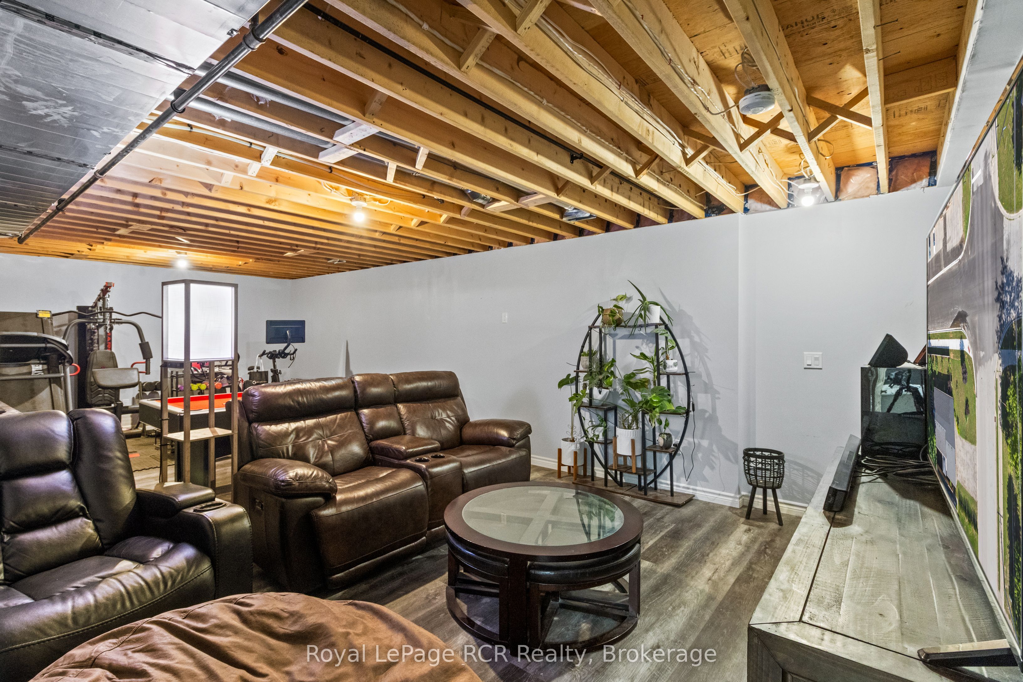 724 Elgin Street Property Photo 35