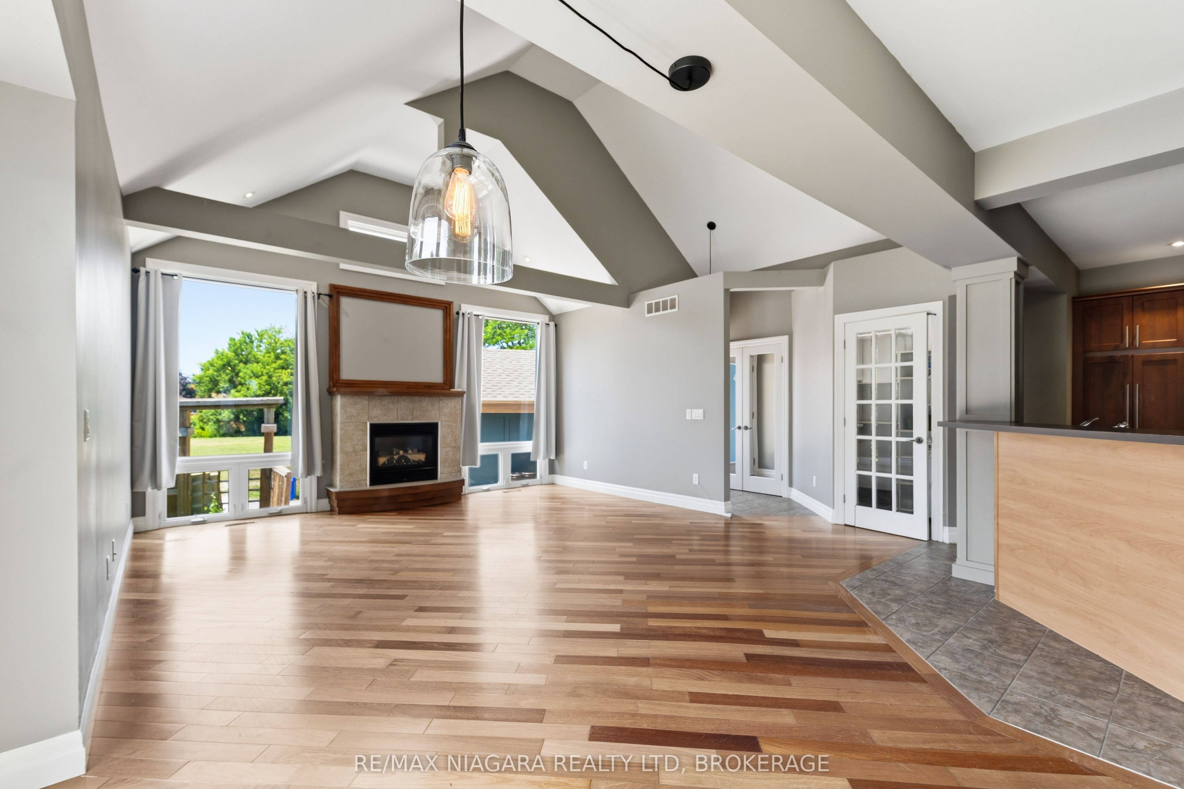 291 Vine Street Property Photo 10