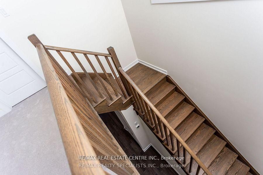 16 Monteith Drive S Property Photo 12
