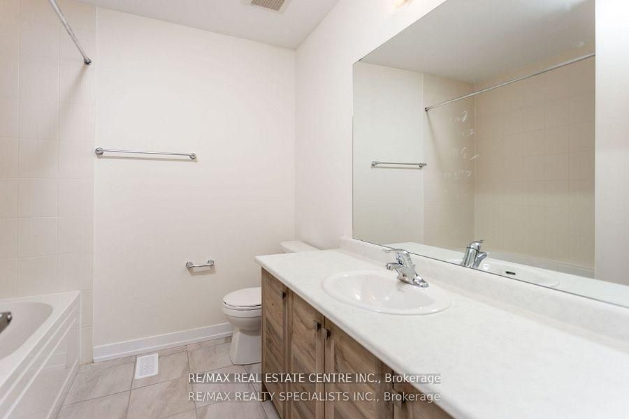 16 Monteith Drive S Property Photo 19
