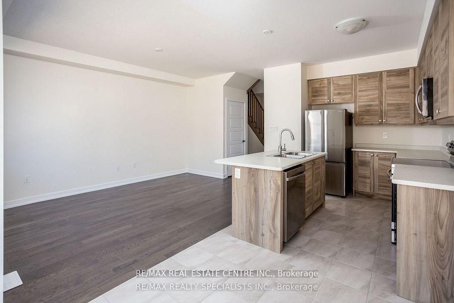 16 Monteith Drive S Property Photo 24