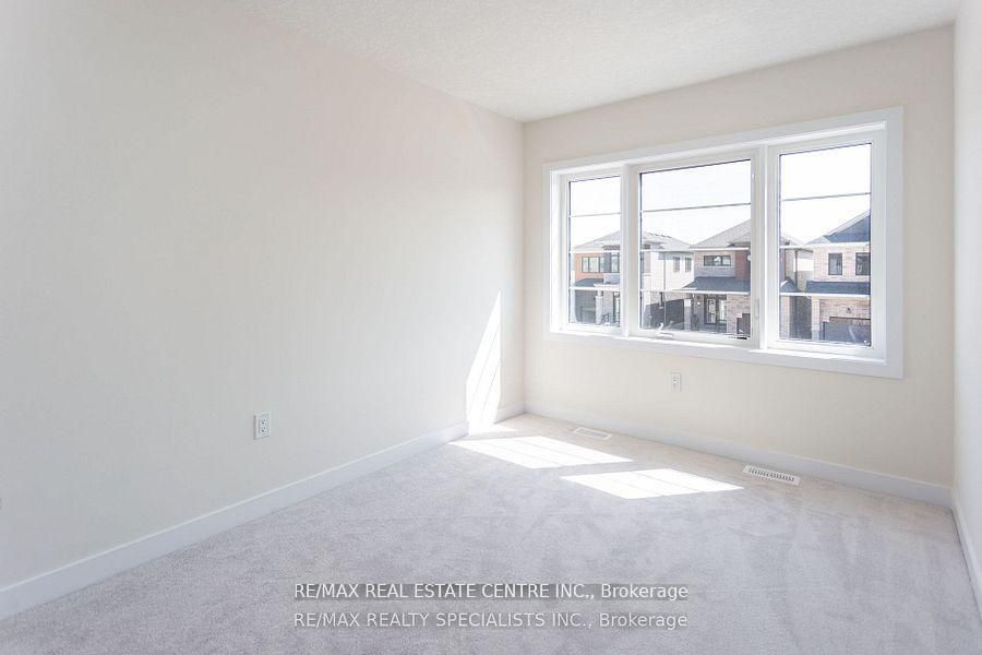 16 Monteith Drive S Property Photo 27