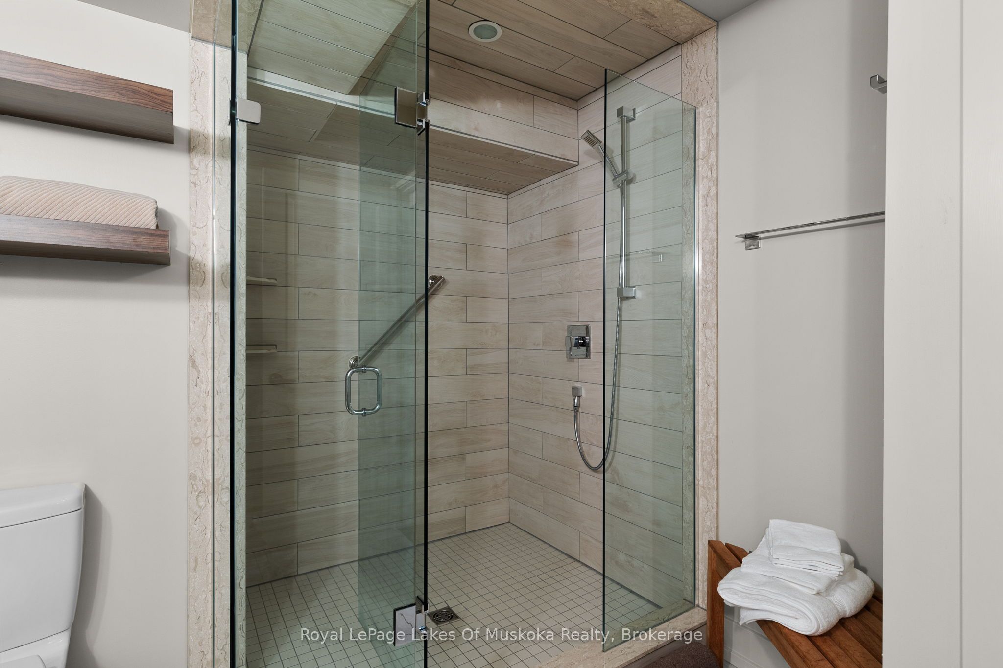 76 Carrick Trail Property Photo 38