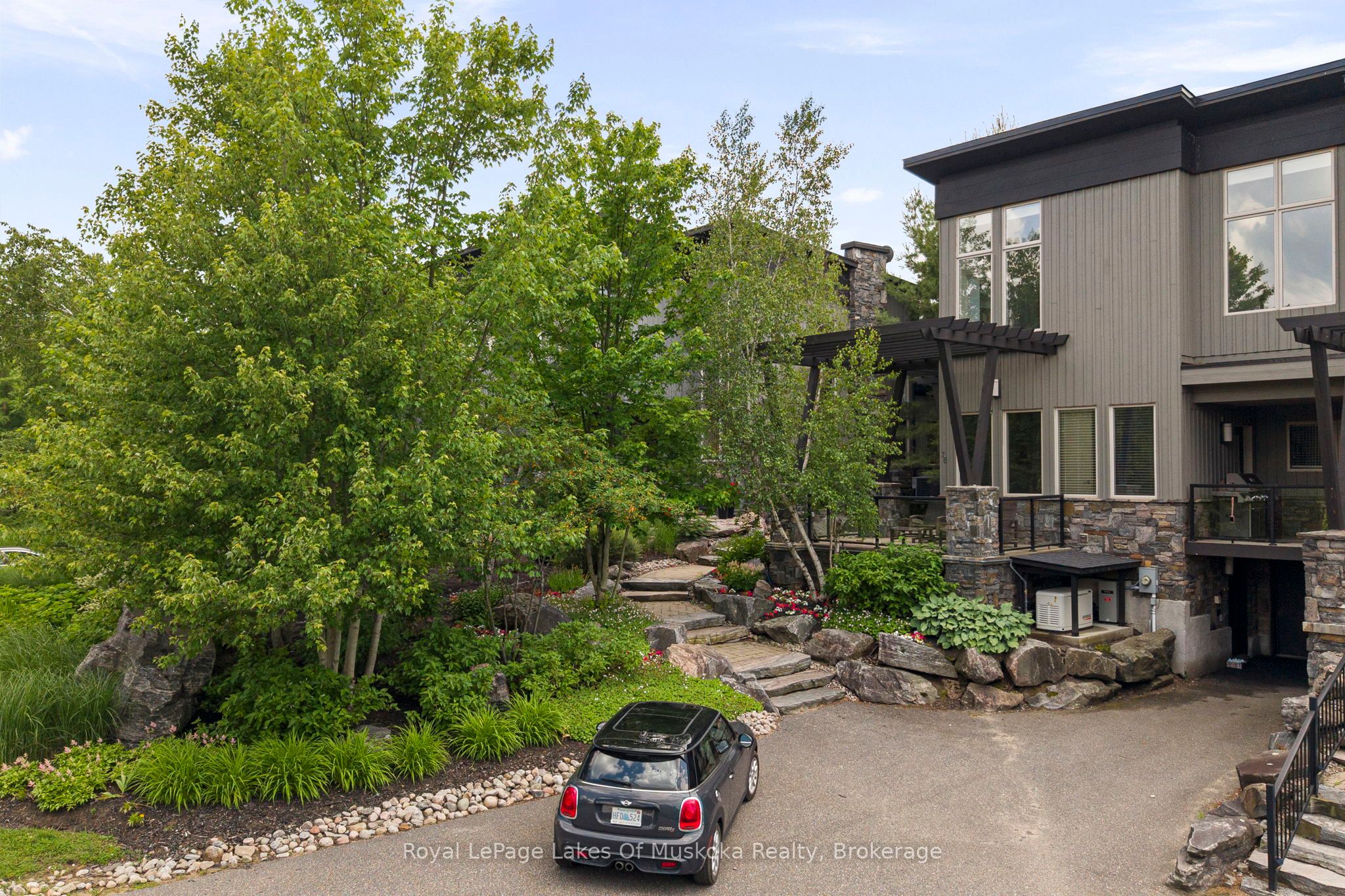 76 Carrick Trail Property Photo 44