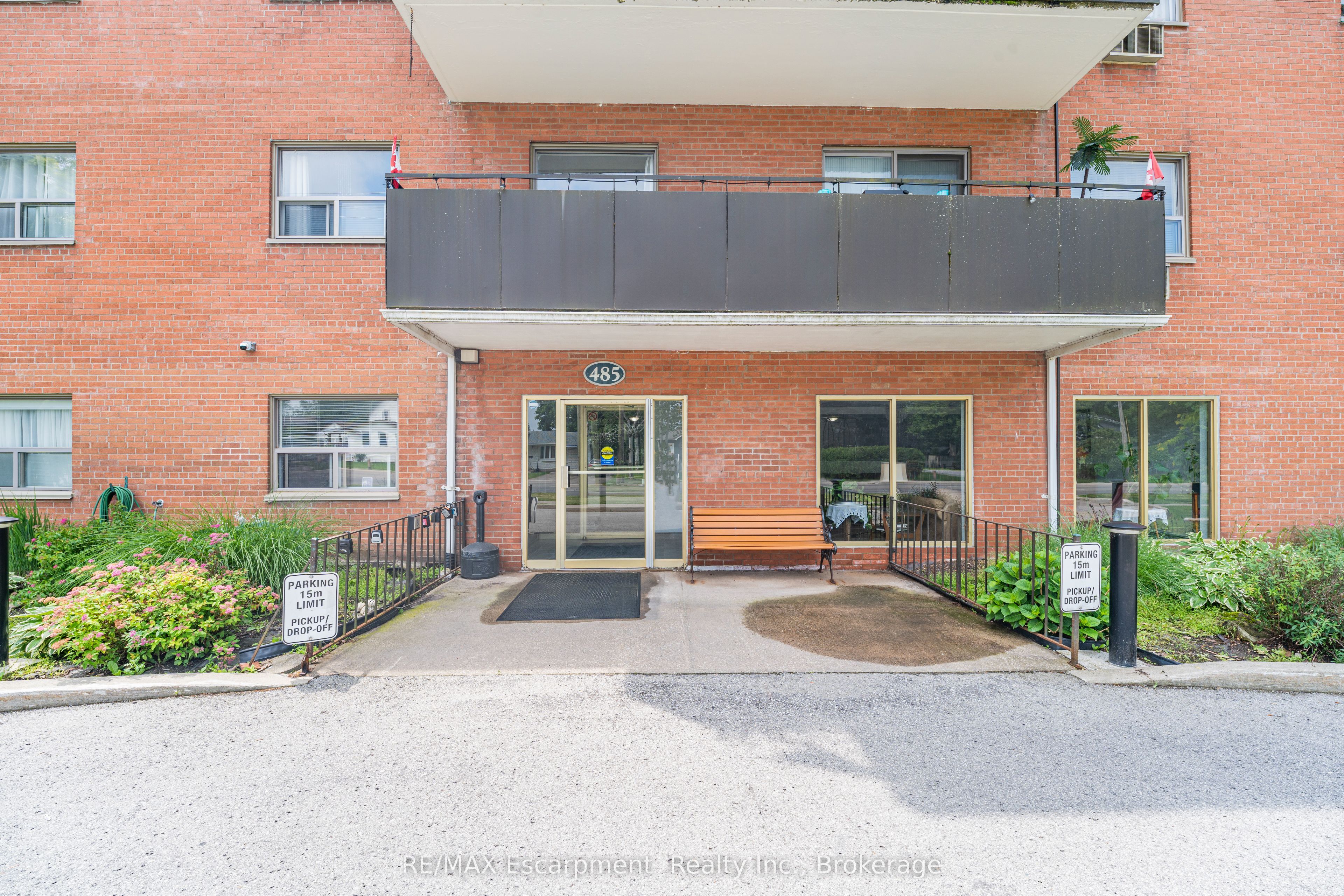 485 Thorold Road 203 Property Photo 2