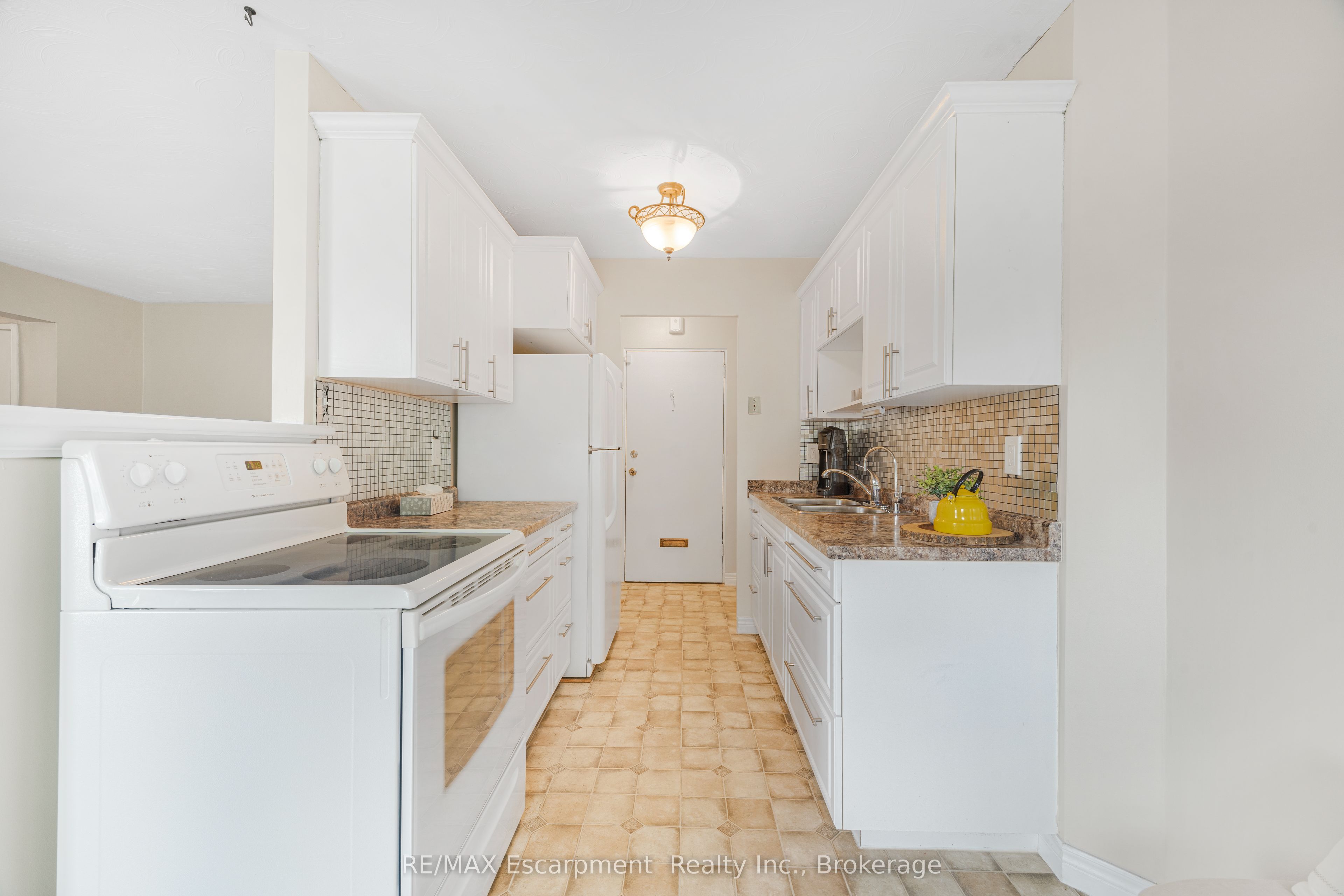 485 Thorold Road 203 Property Photo 8