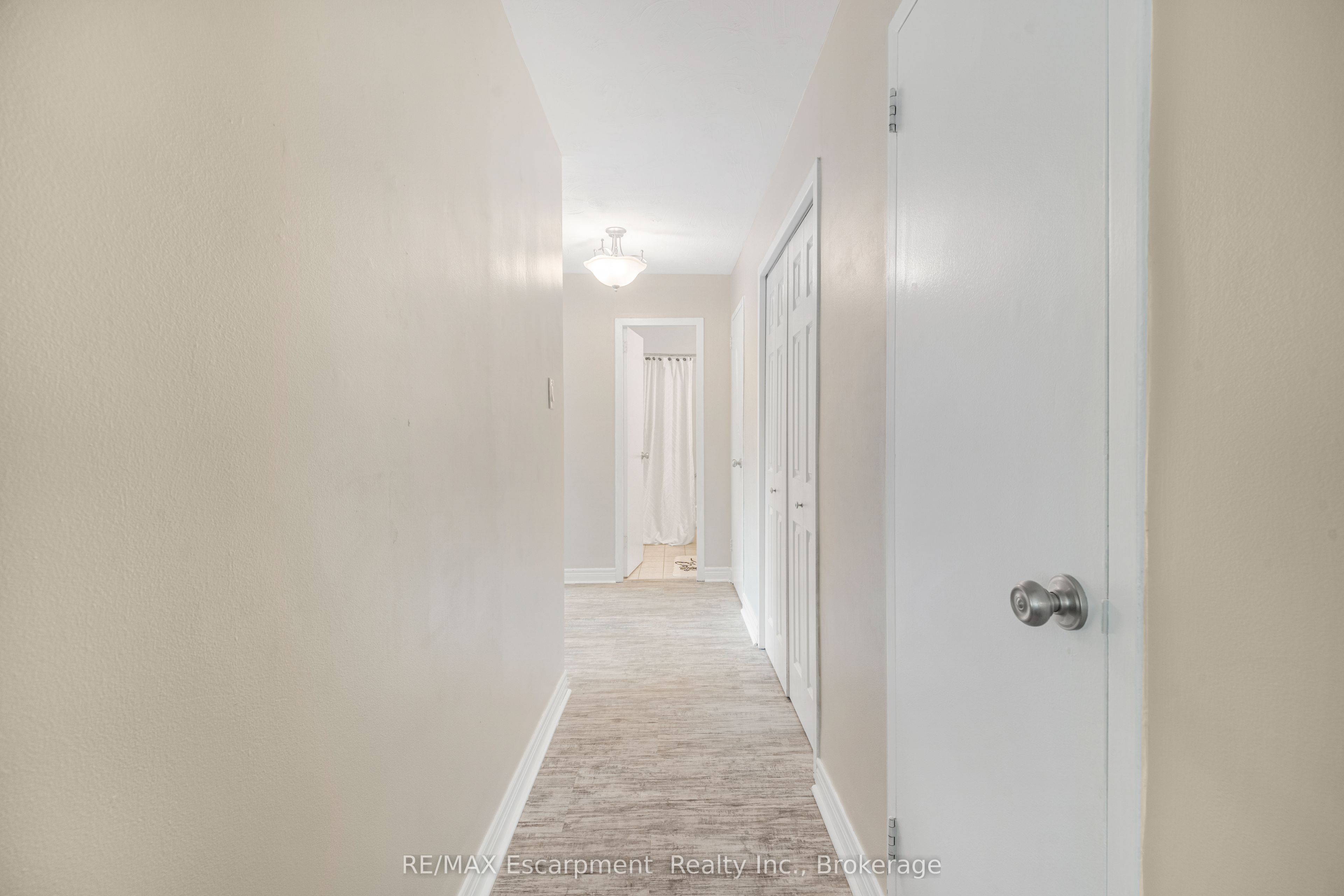 485 Thorold Road 203 Property Photo 16
