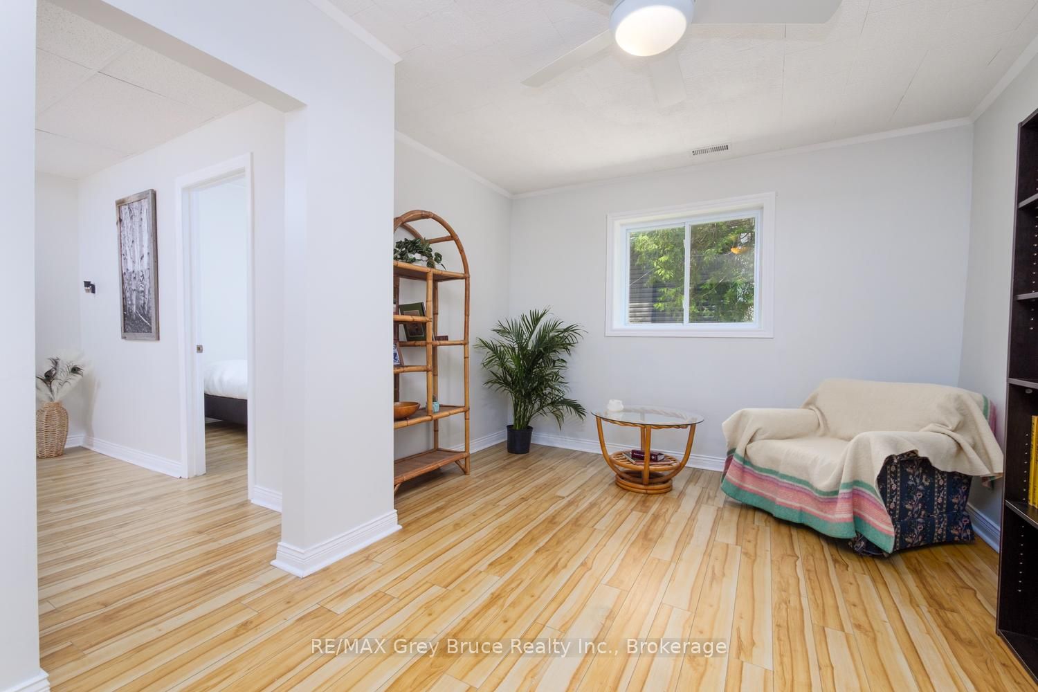 586 Dawson Street S Property Photo 14
