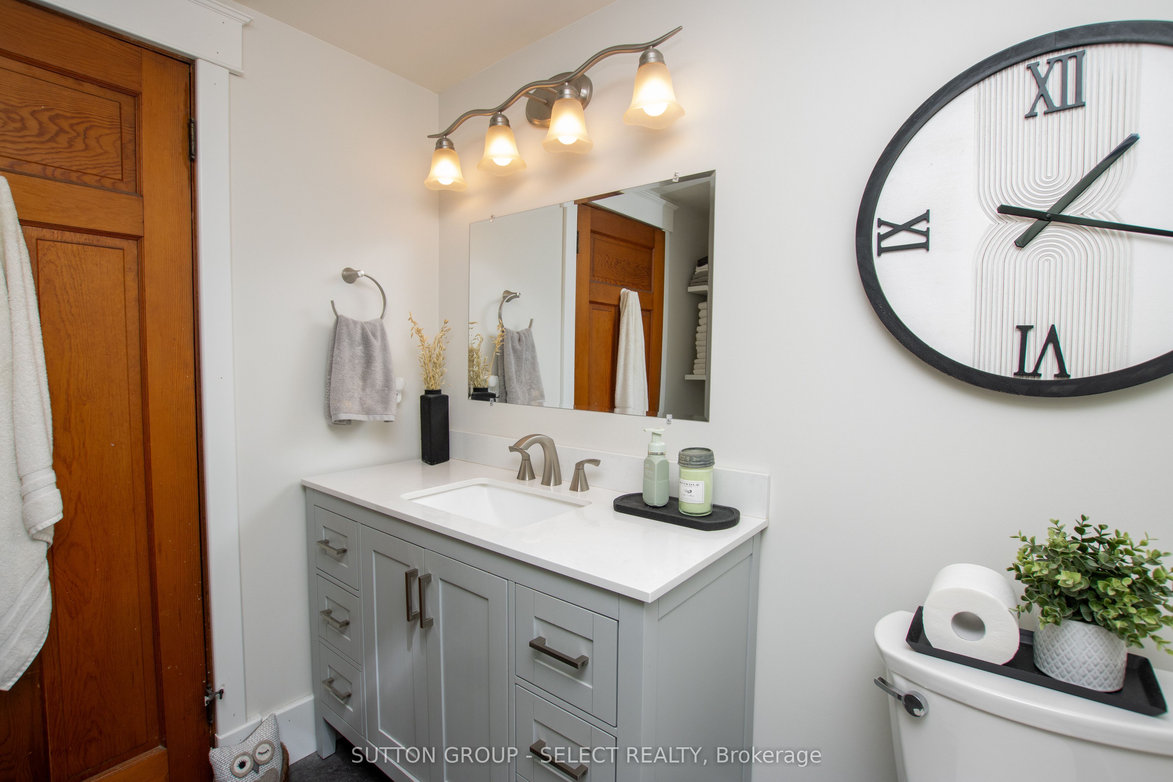 4273 Colonel Talbot Road N Property Photo 25