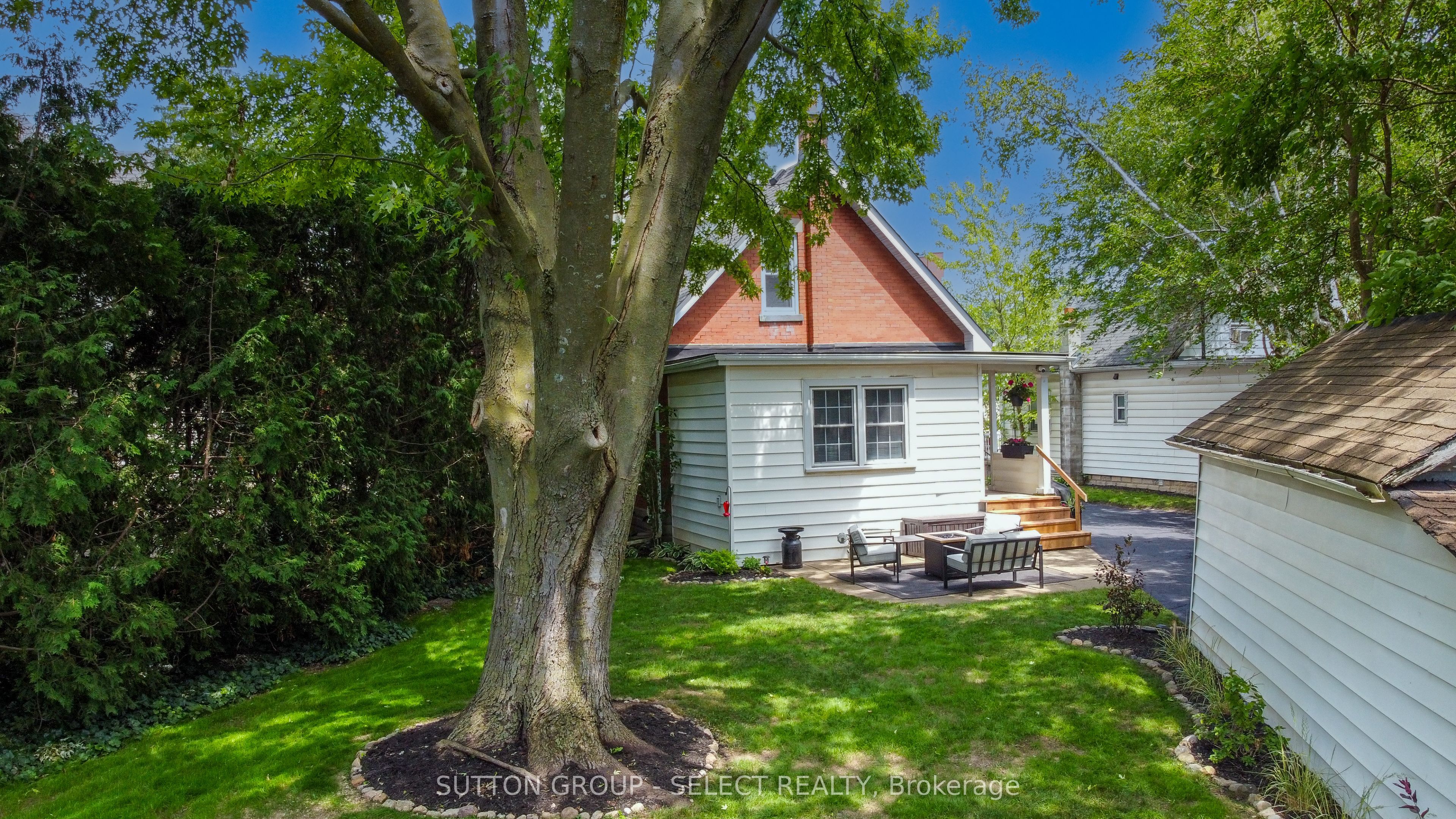 4273 Colonel Talbot Road N Property Photo 41