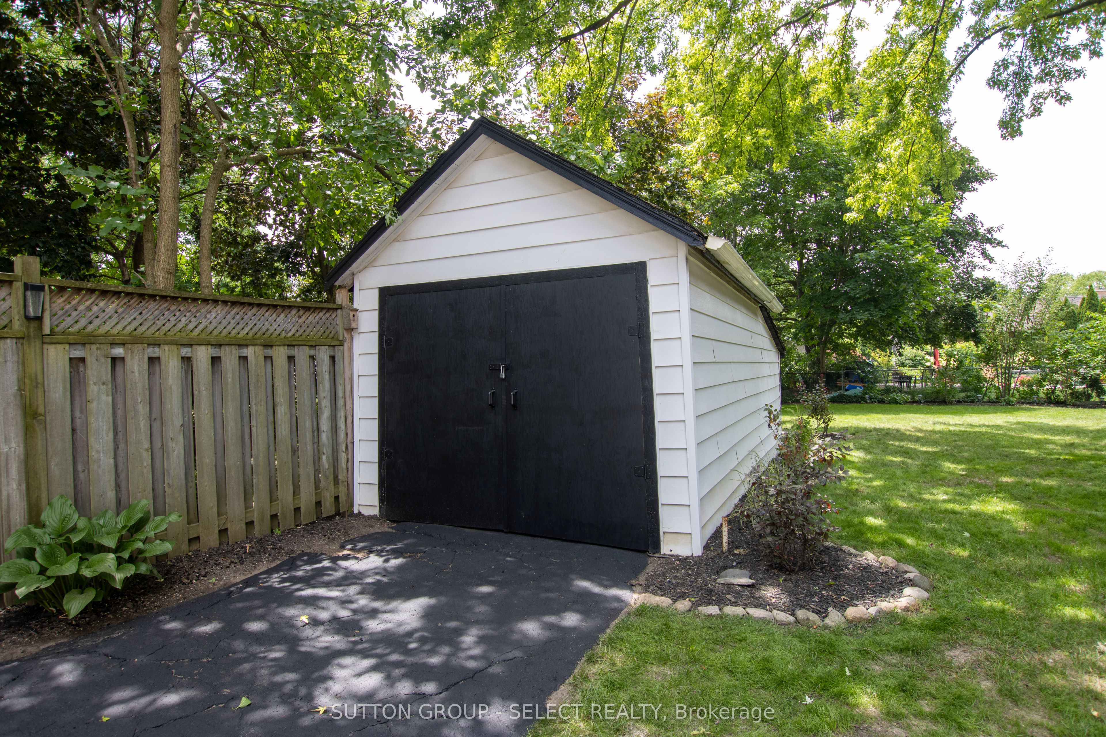 4273 Colonel Talbot Road N Property Photo 42