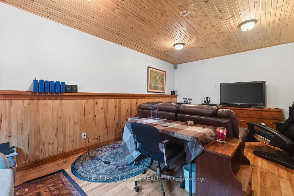 324 Rantz Road Property Photo 5