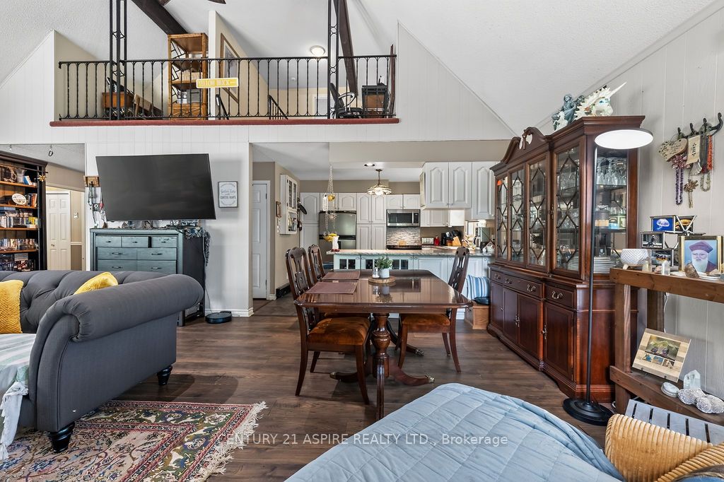 324 Rantz Road Property Photo 11