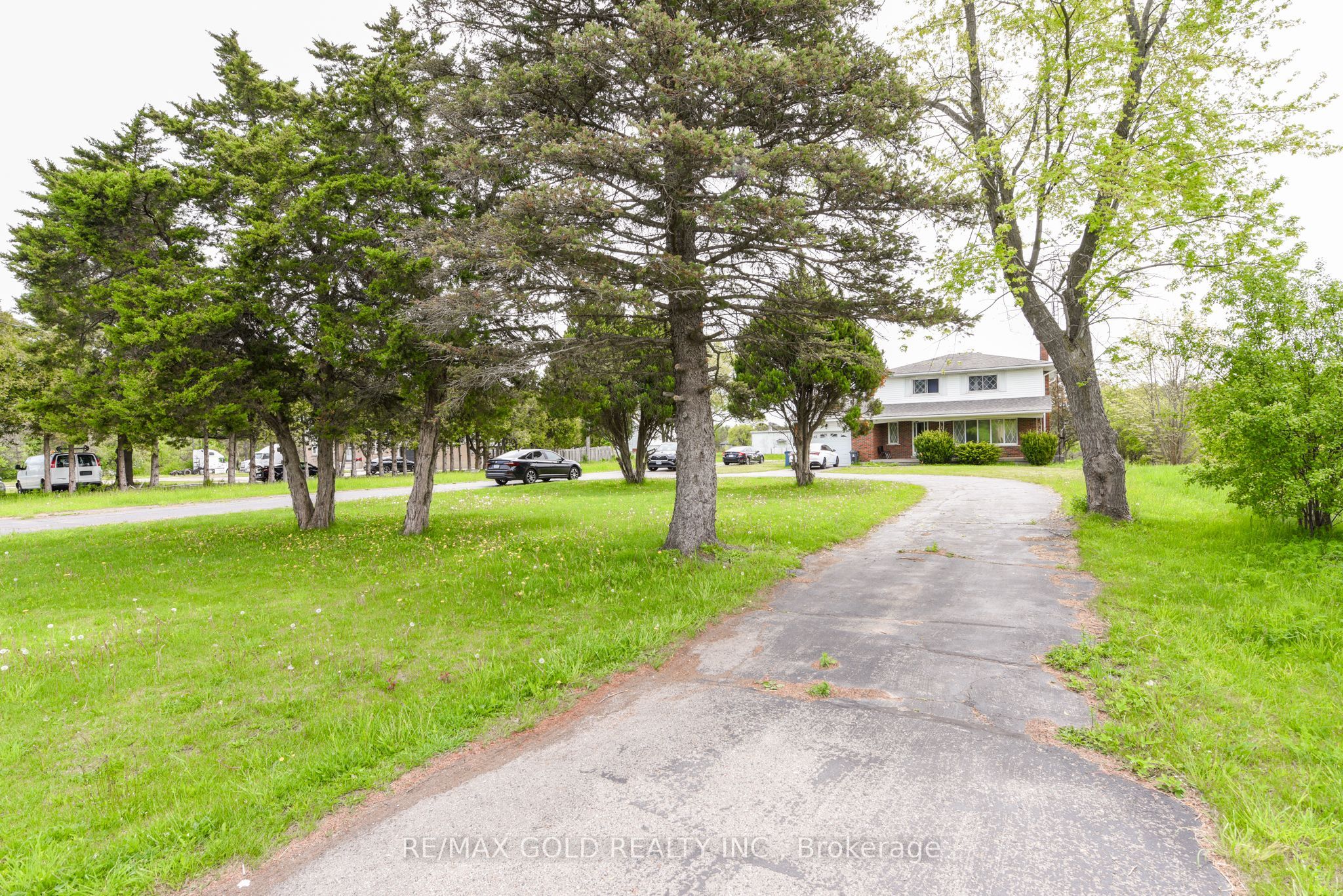 769 Stone Road E Property Photo 14