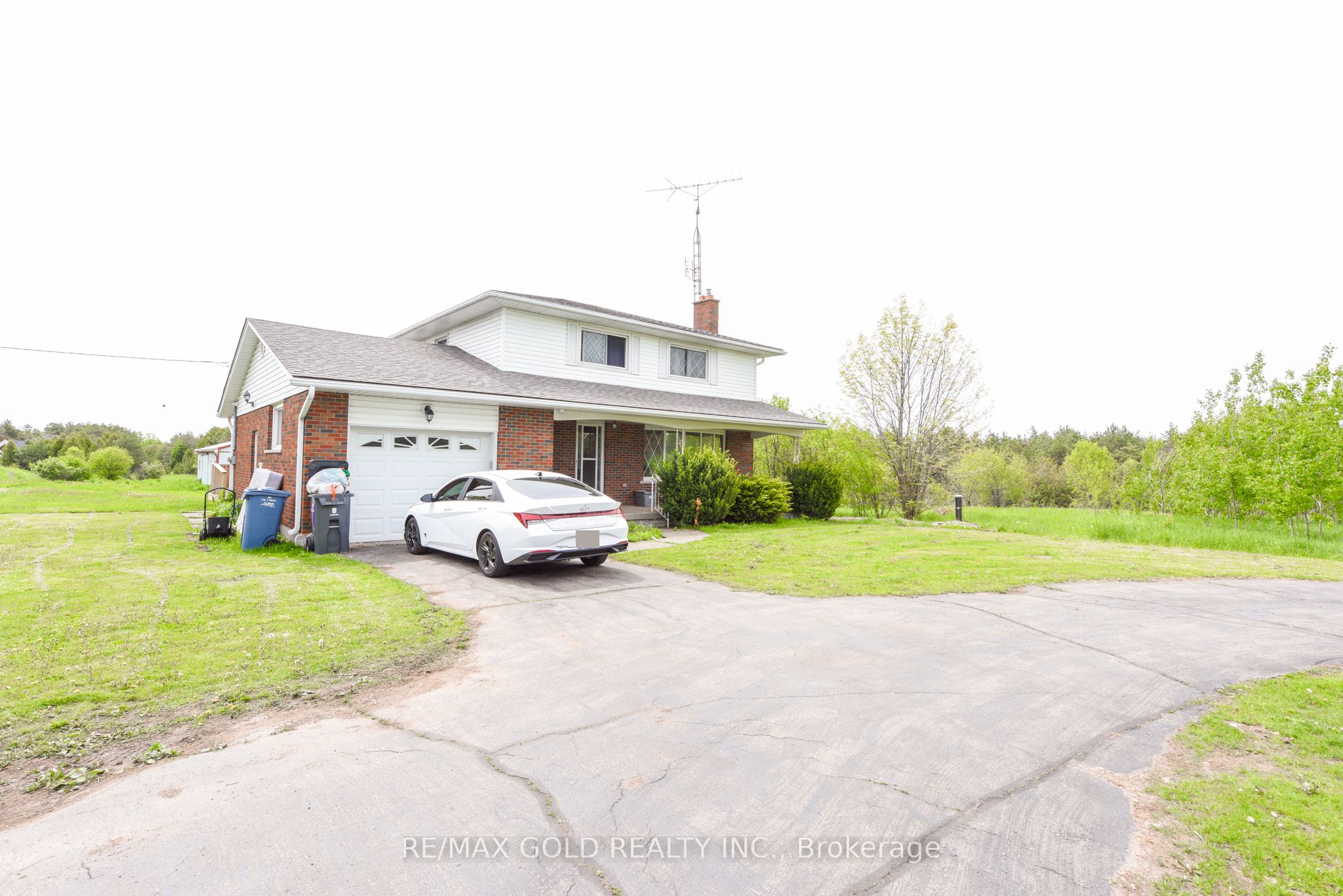 769 Stone Road E Property Photo 16