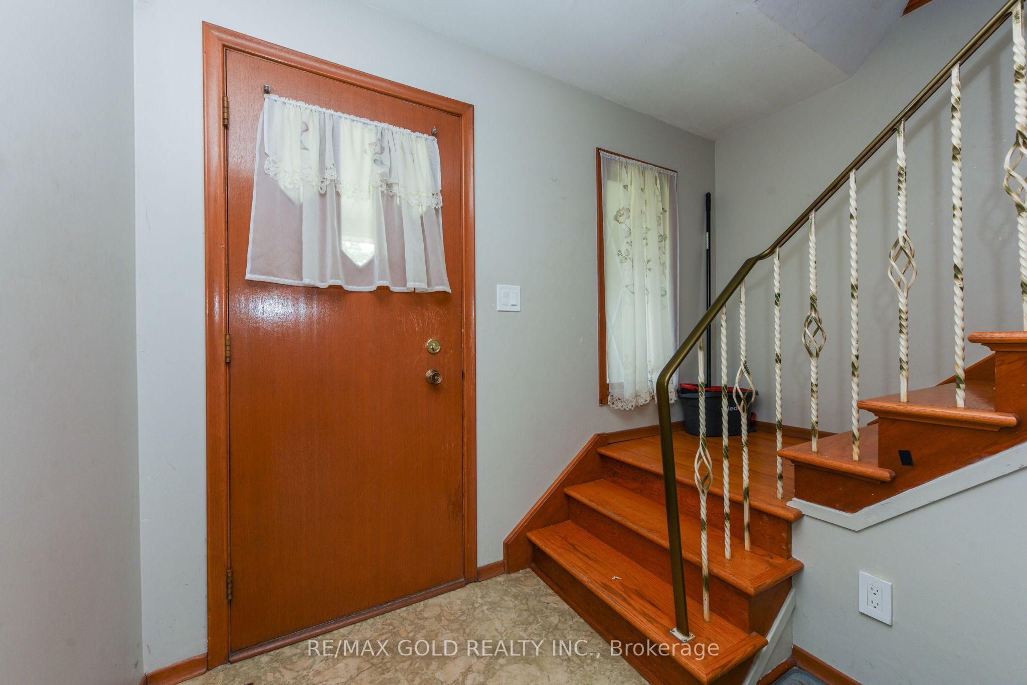 769 Stone Road E Property Photo 23