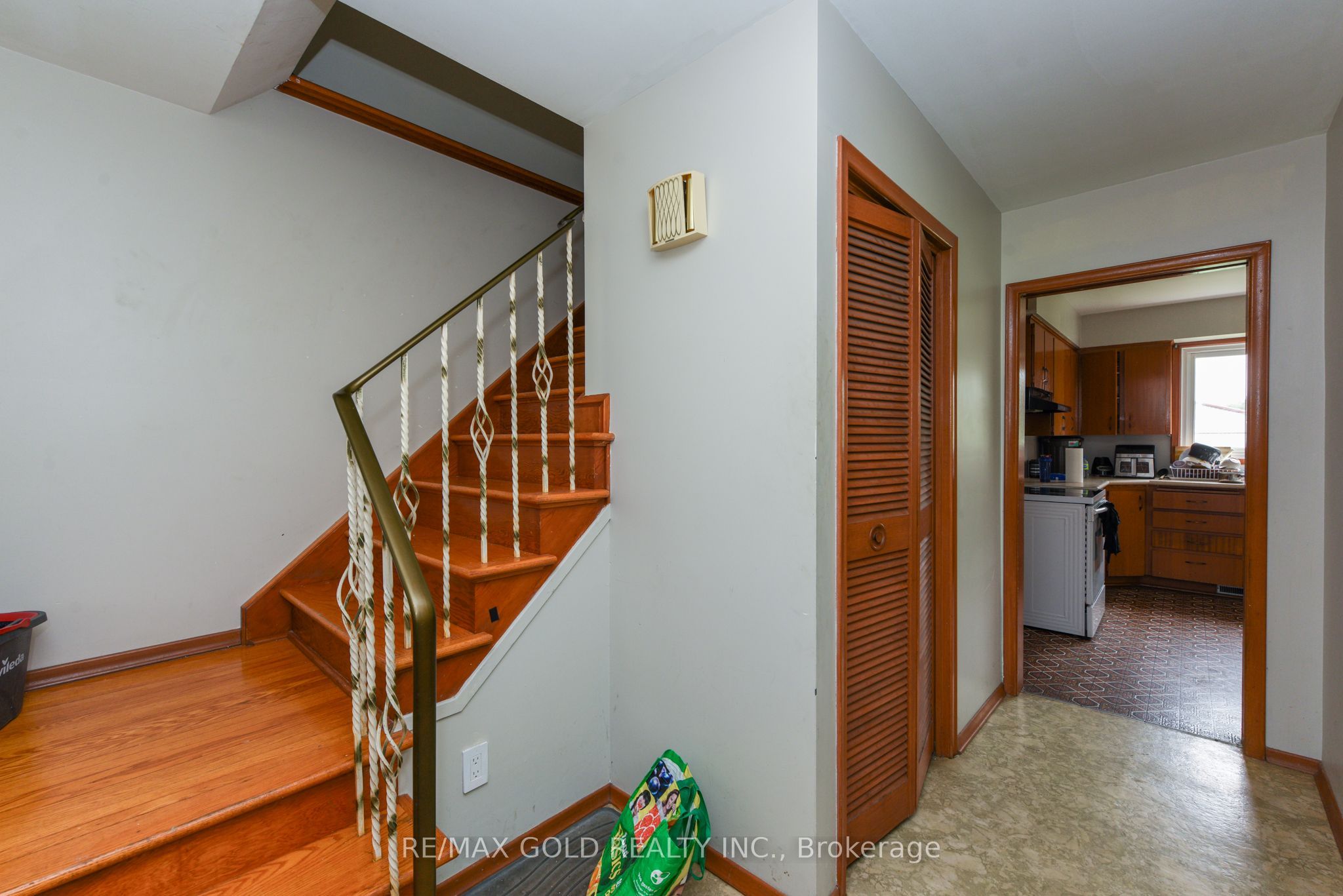 769 Stone Road E Property Photo 24