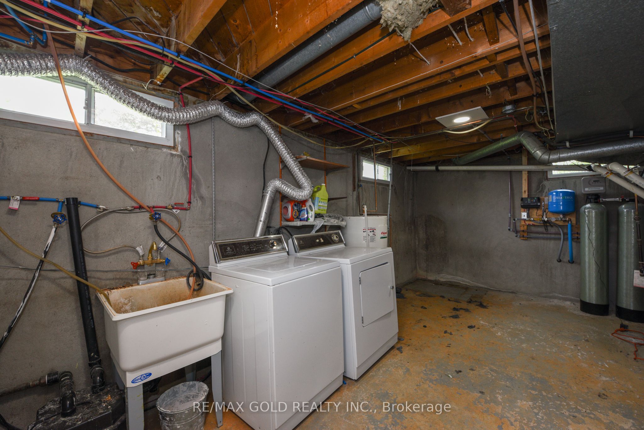 769 Stone Road E Property Photo 44