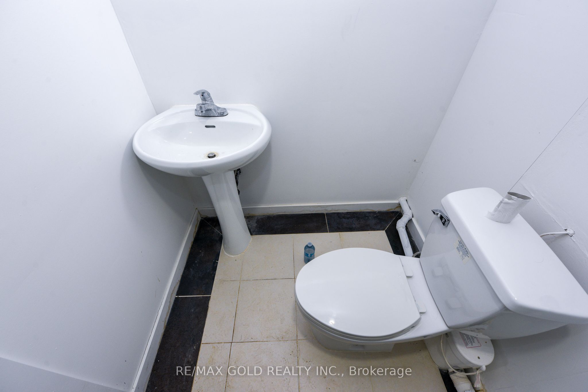 769 Stone Road E Property Photo 48