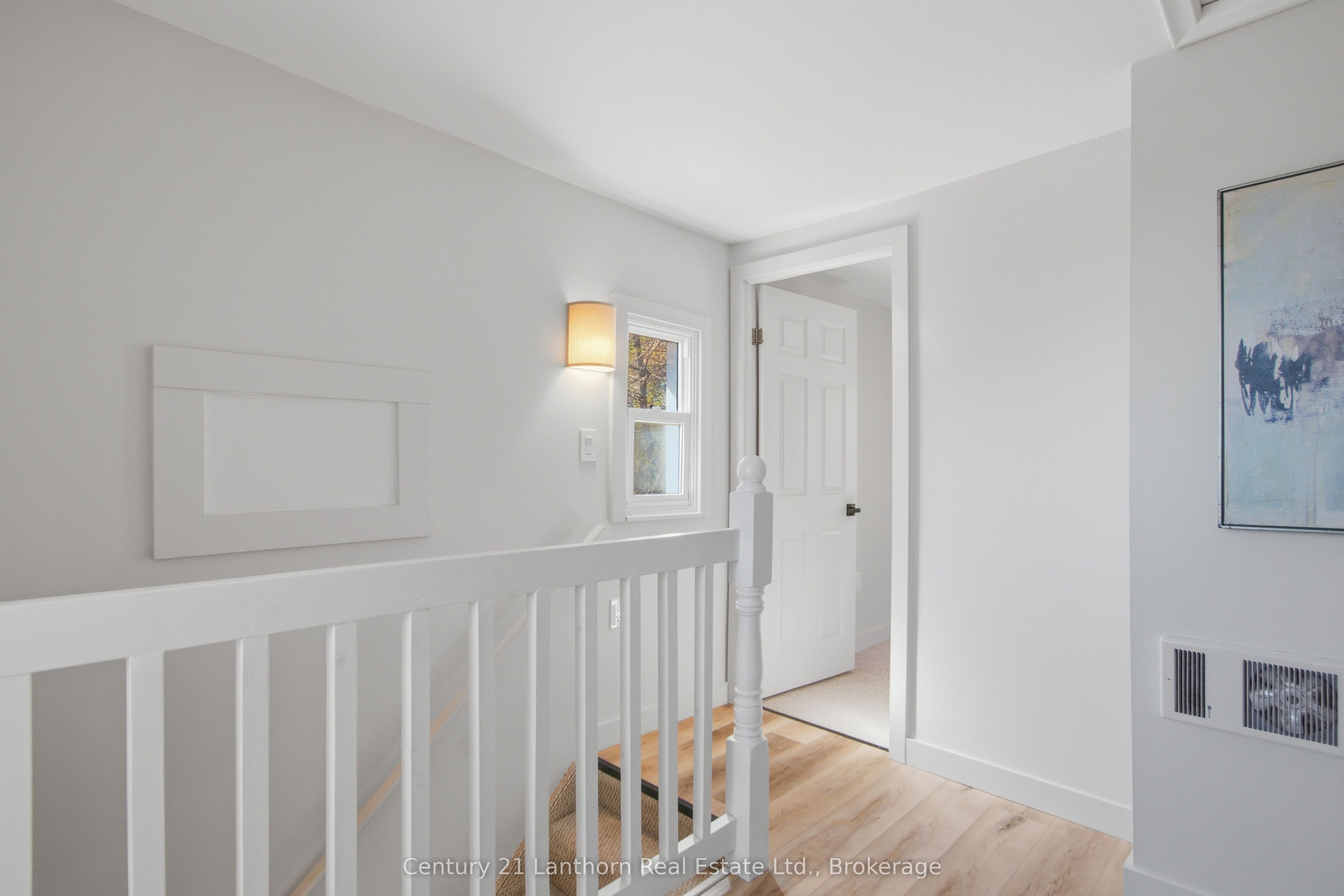 48 Wallbridge Crescent Property Photo 17