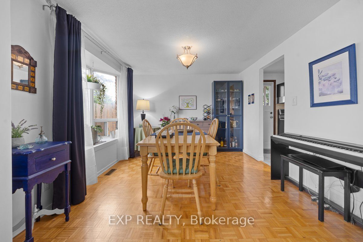 396 Hatfield Crescent Property Photo 8