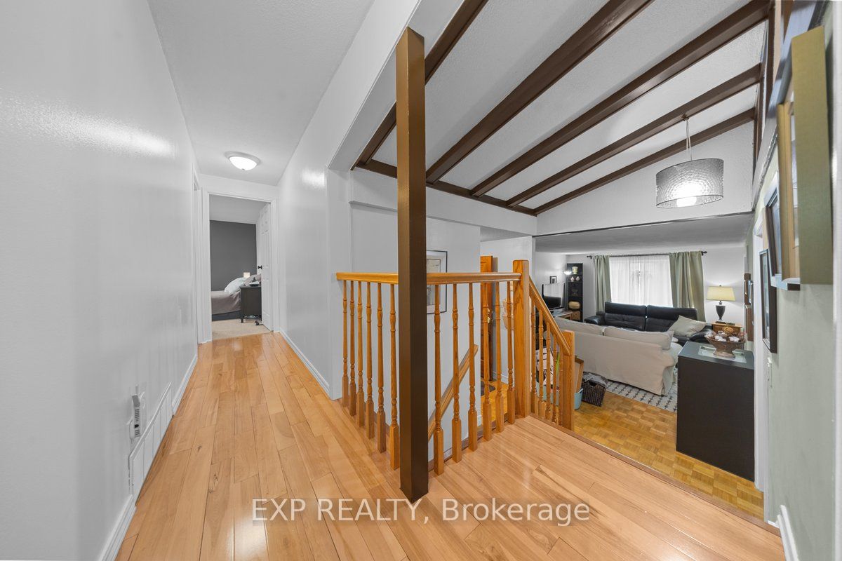 396 Hatfield Crescent Property Photo 15