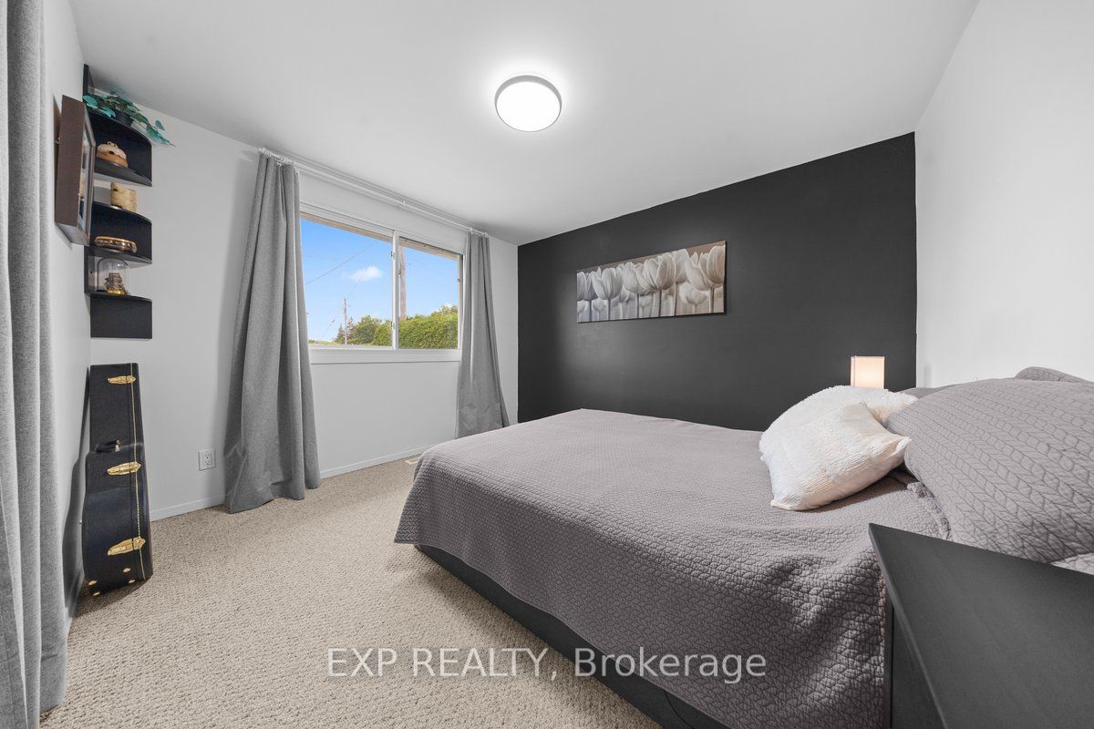 396 Hatfield Crescent Property Photo 18