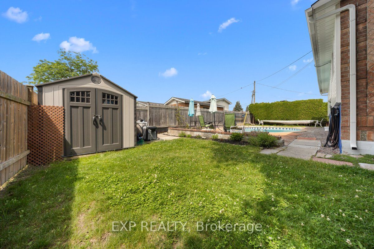 396 Hatfield Crescent Property Photo 29