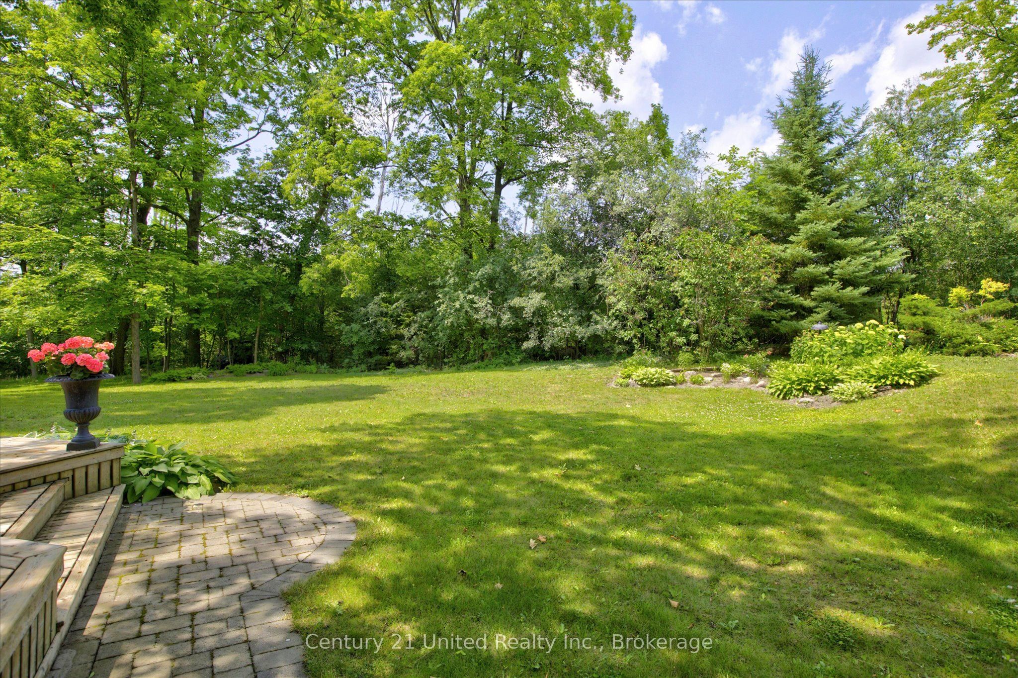 130 Earlwood Drive Property Photo 30