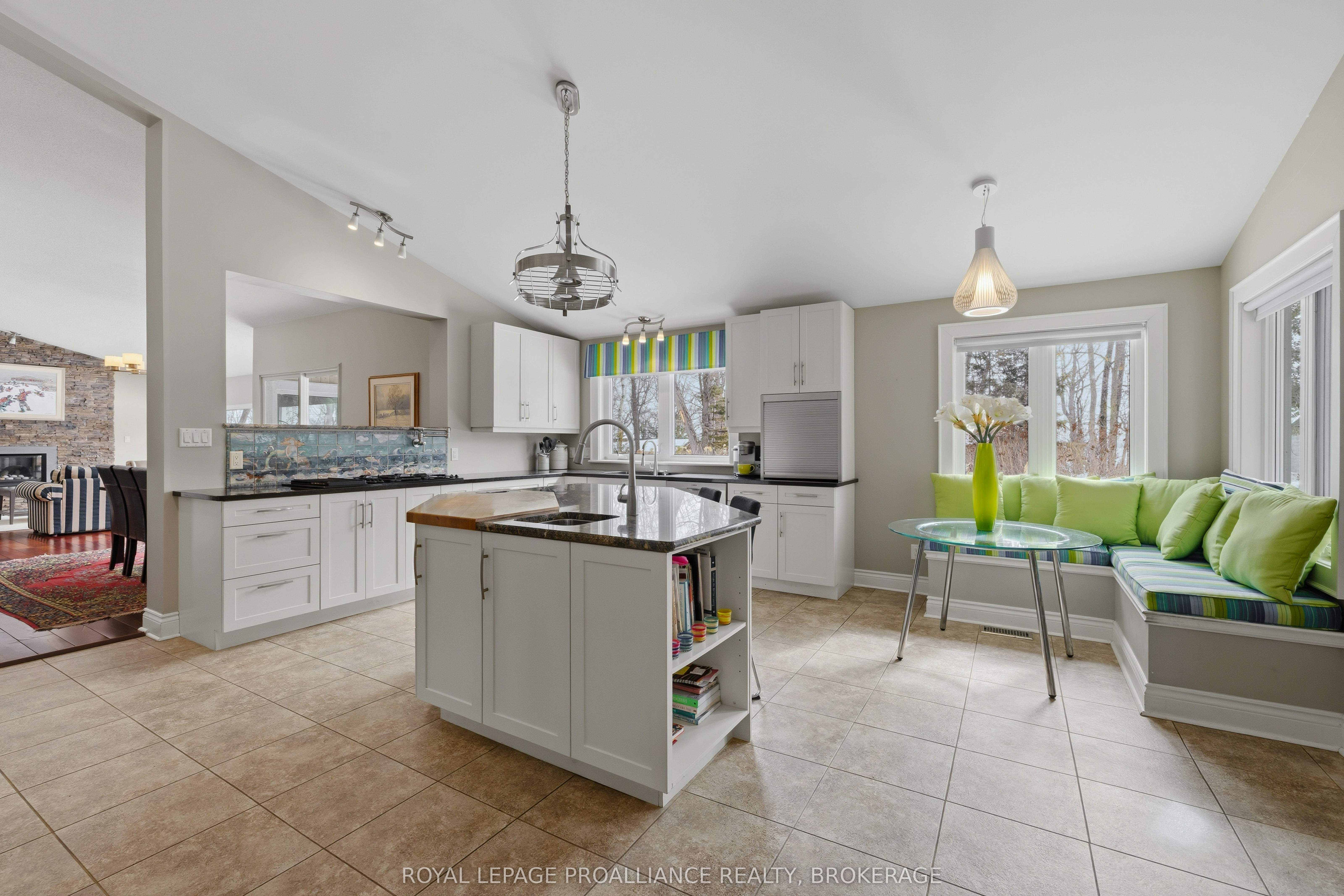27 Riverside Drive Property Photo 9