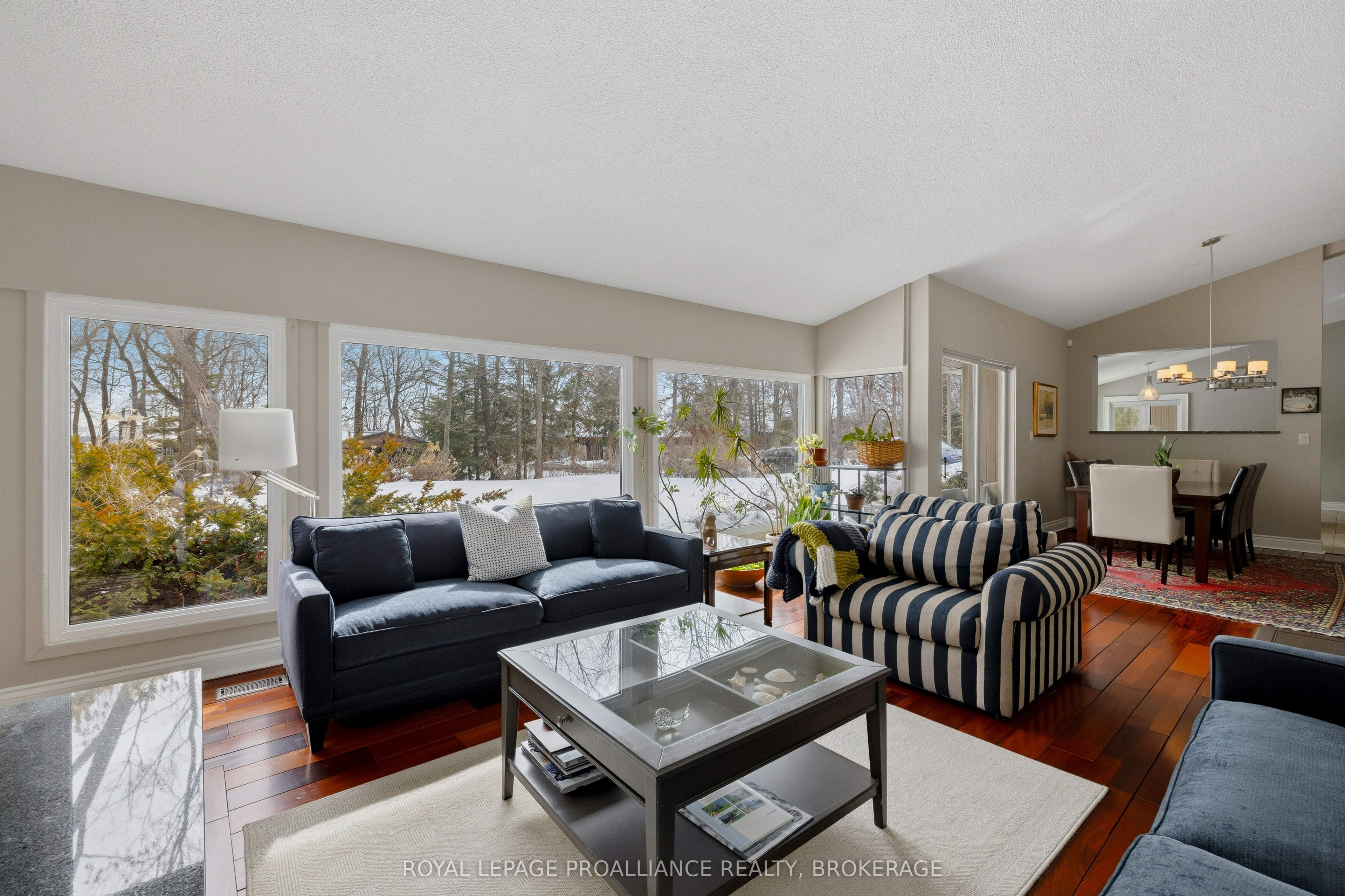 27 Riverside Drive Property Photo 18