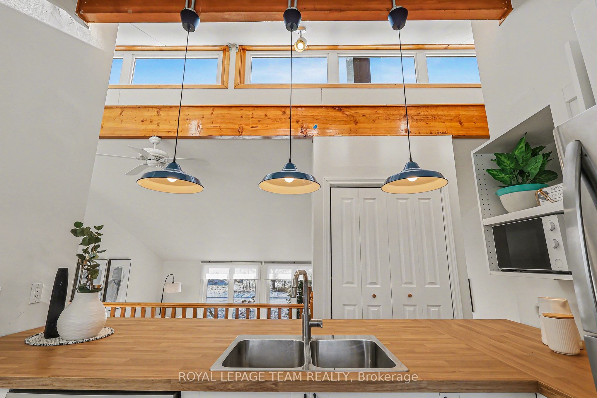 237 Queen West Street Property Photo 15