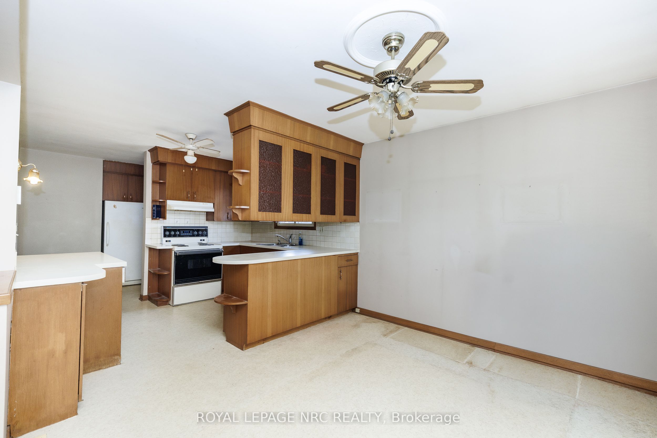 948 Line 3 Road Property Photo 2