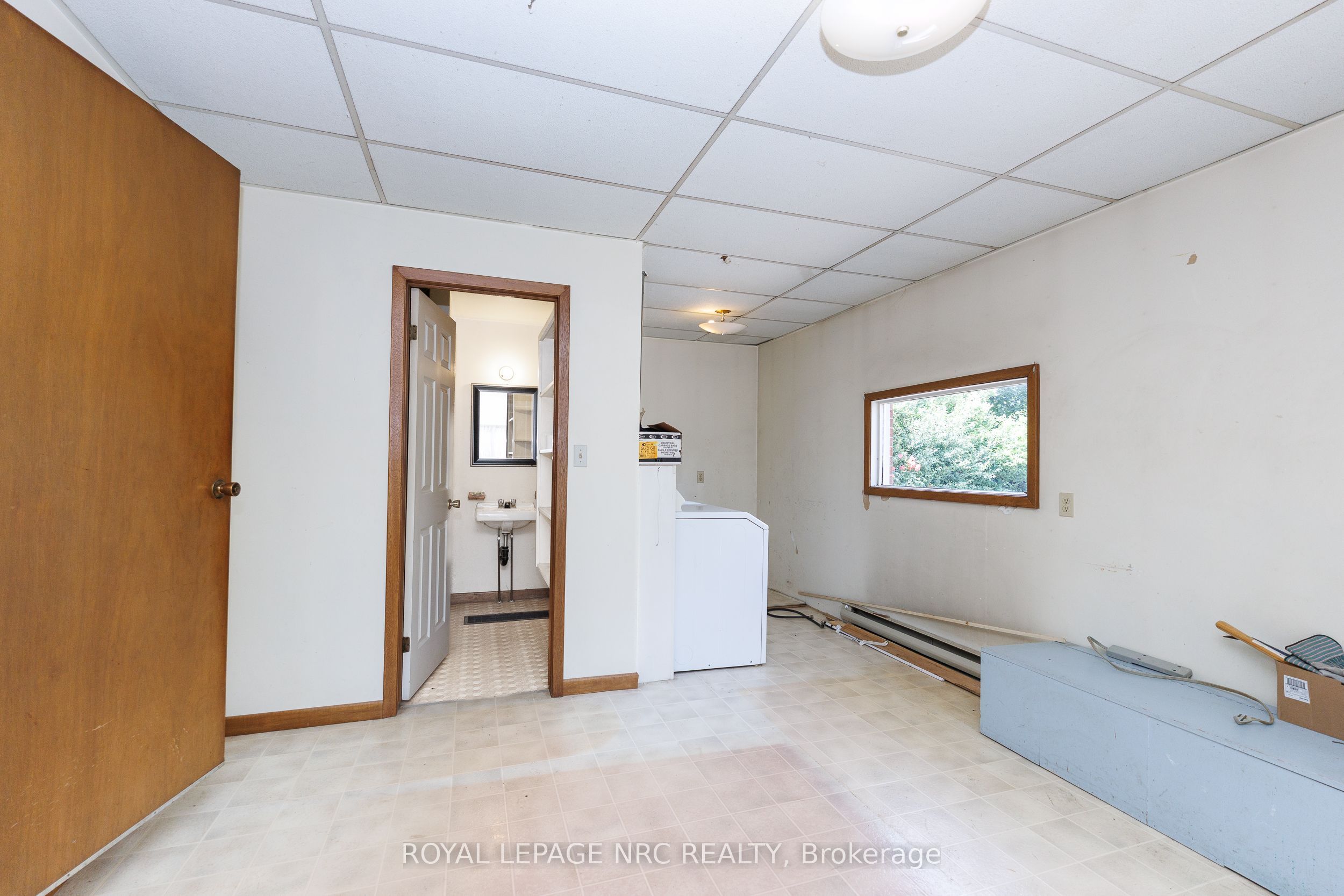 948 Line 3 Road Property Photo 10