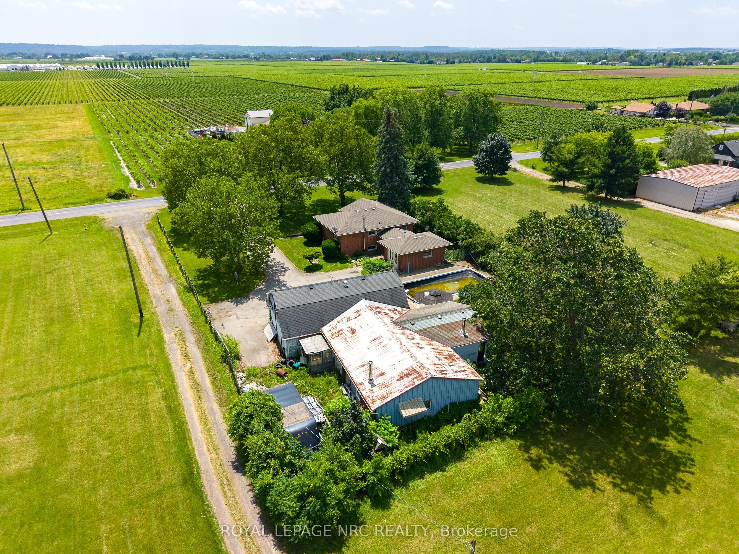 948 Line 3 Road Property Photo 33