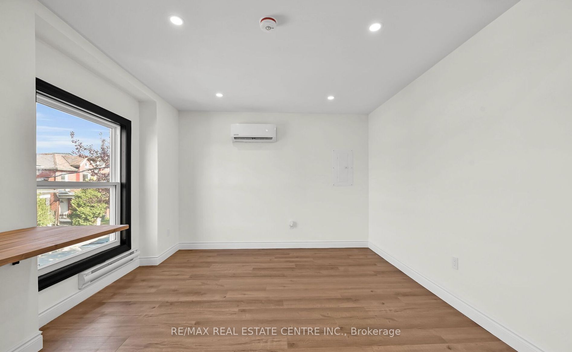 68 Kinrade Avenue Property Photo 7