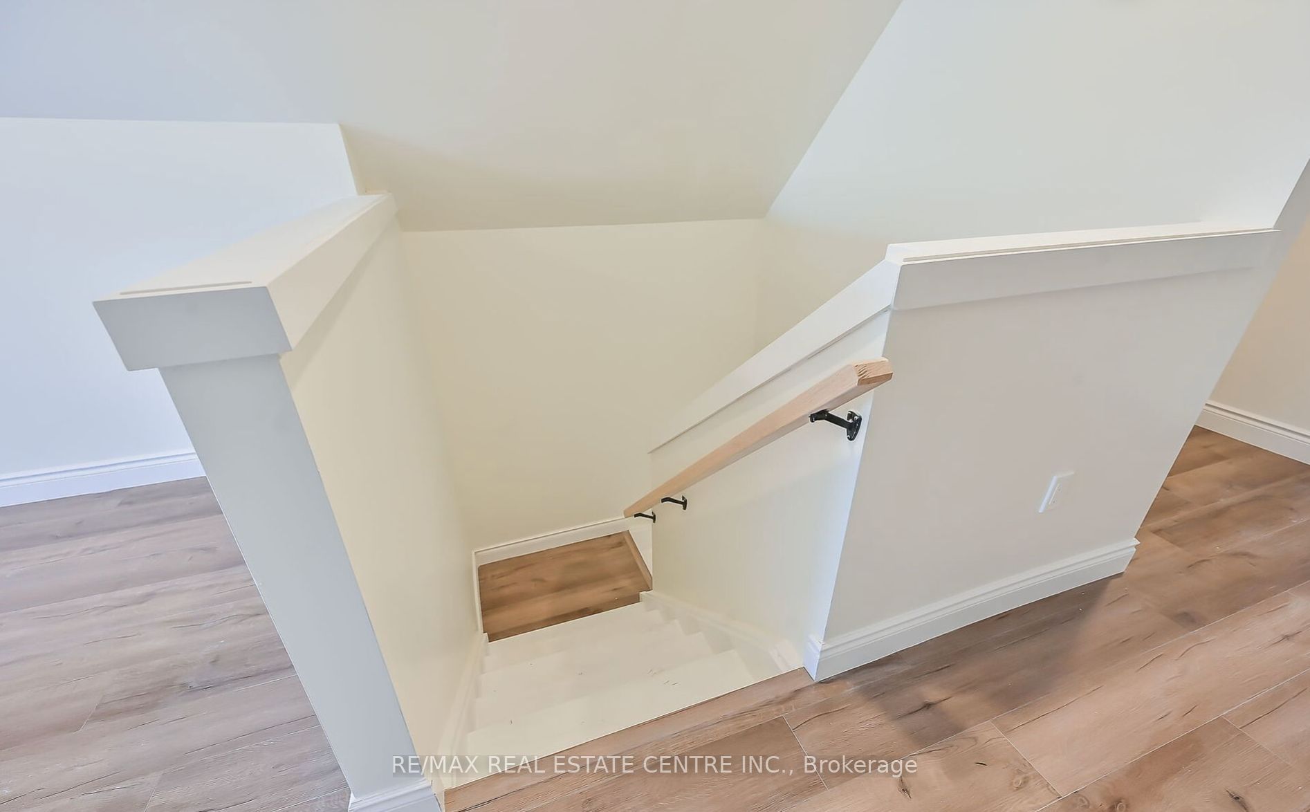 68 Kinrade Avenue Property Photo 9
