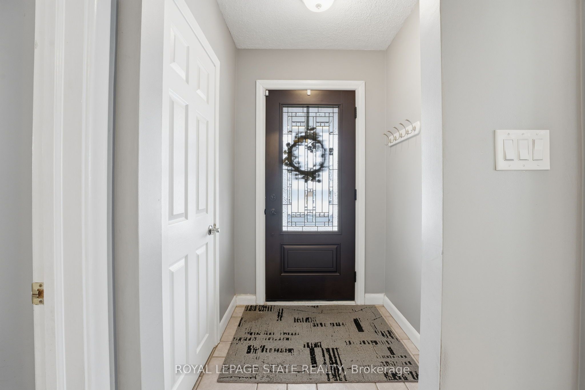 473 Mohawk Road W Property Photo 1