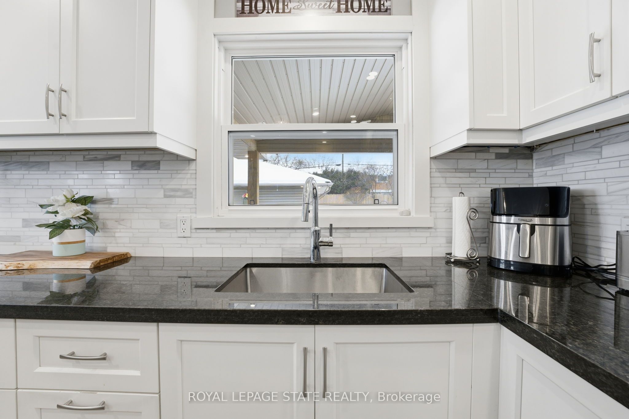 473 Mohawk Road W Property Photo 10