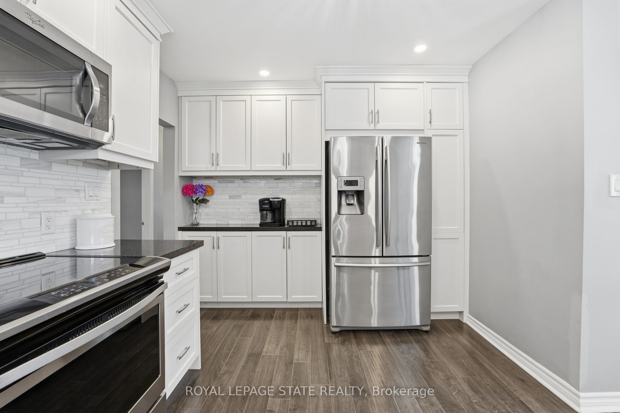 473 Mohawk Road W Property Photo 11