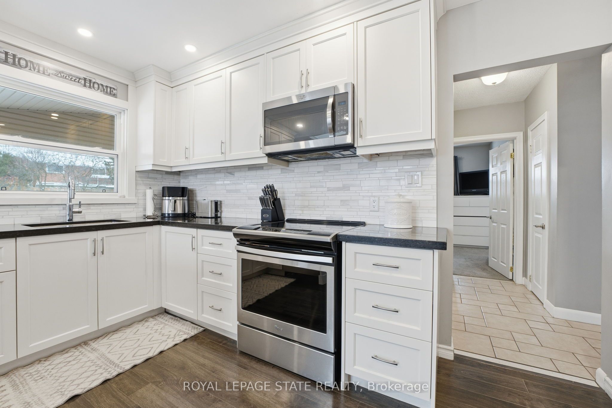473 Mohawk Road W Property Photo 12