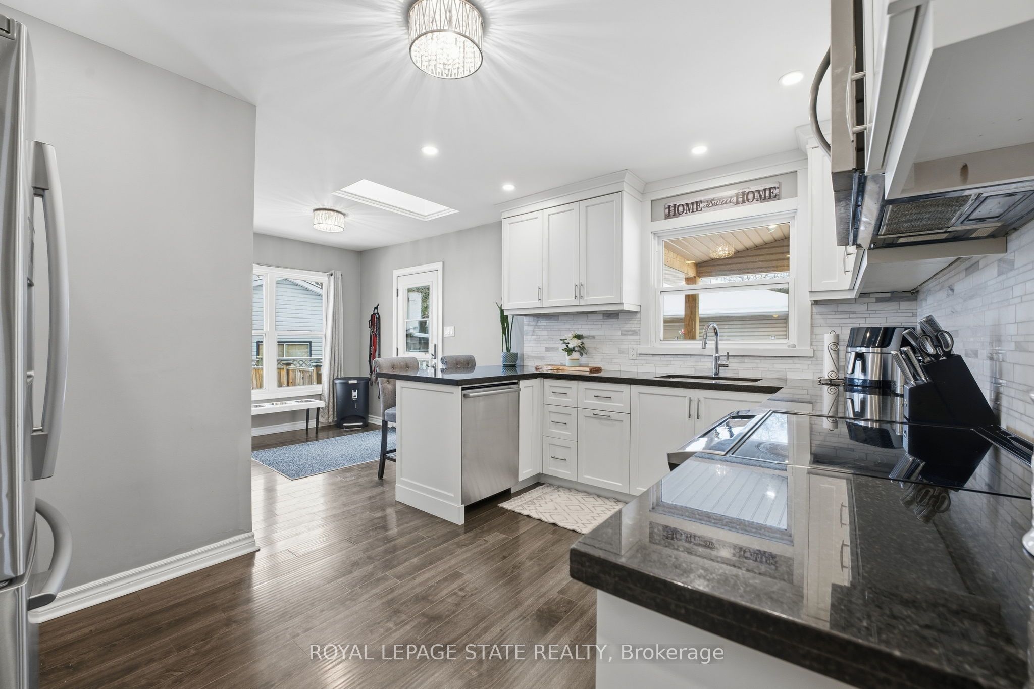 473 Mohawk Road W Property Photo 13