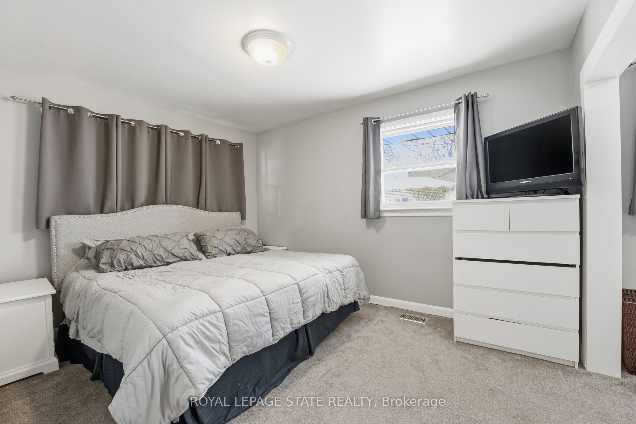 473 Mohawk Road W Property Photo 16