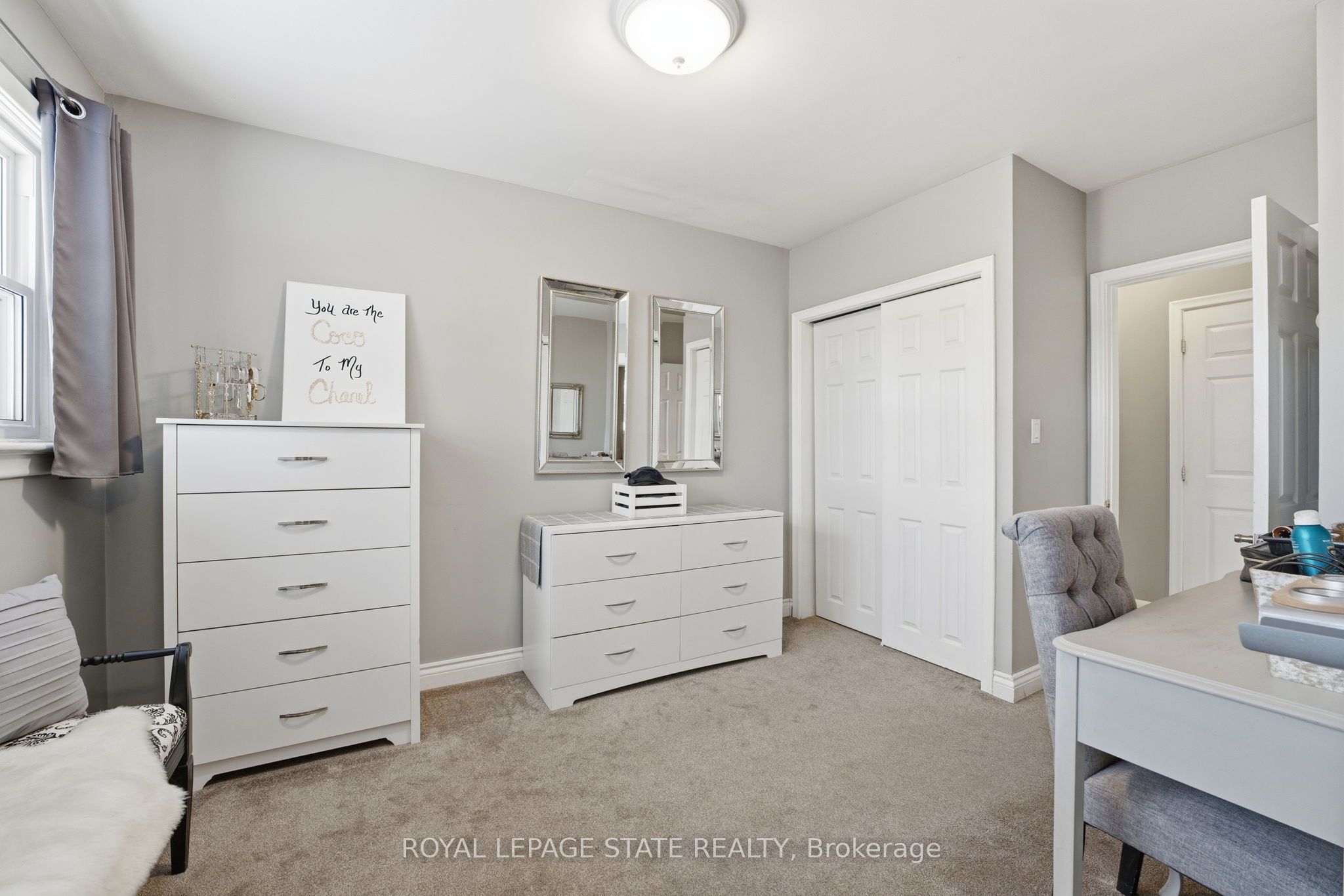 473 Mohawk Road W Property Photo 19