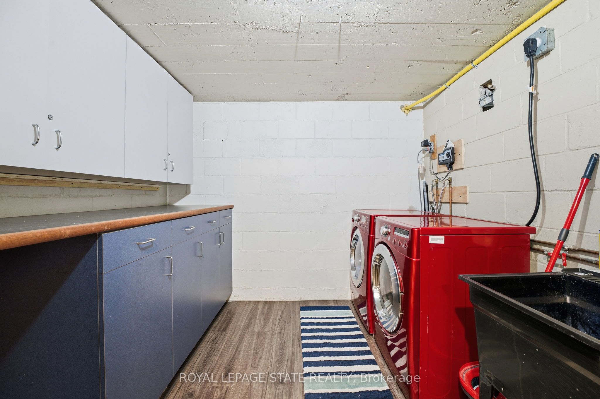 473 Mohawk Road W Property Photo 24