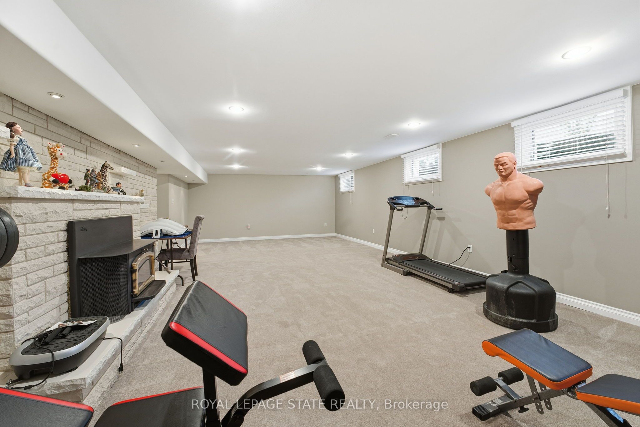 473 Mohawk Road W Property Photo 27