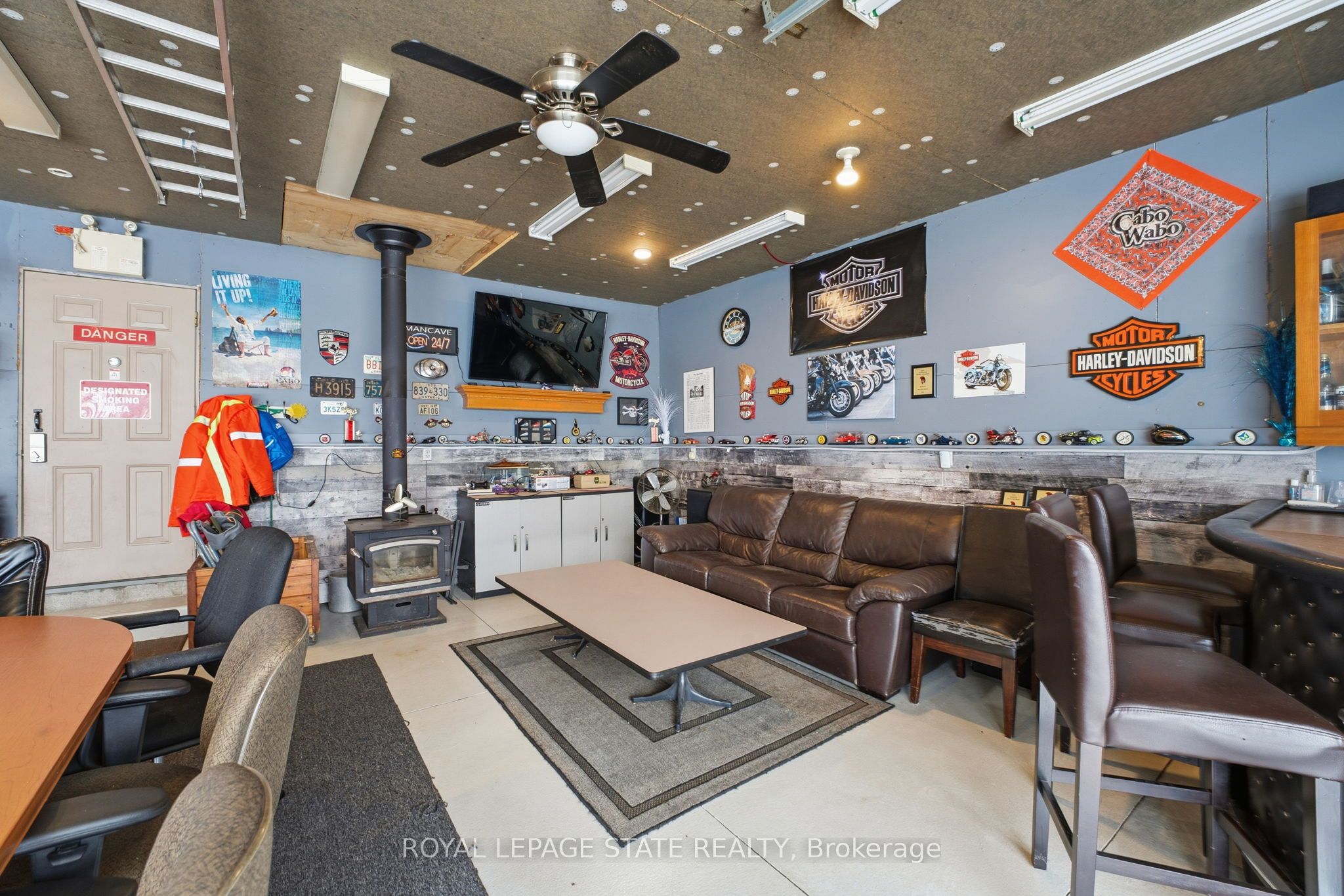 473 Mohawk Road W Property Photo 32