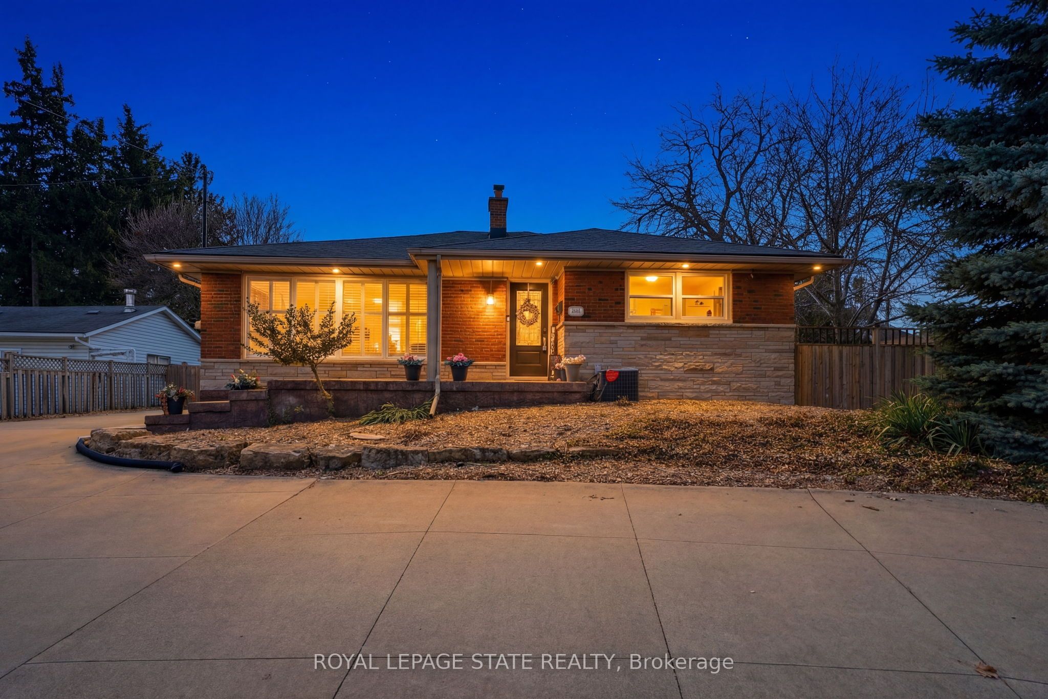 473 Mohawk Road W Property Photo 40