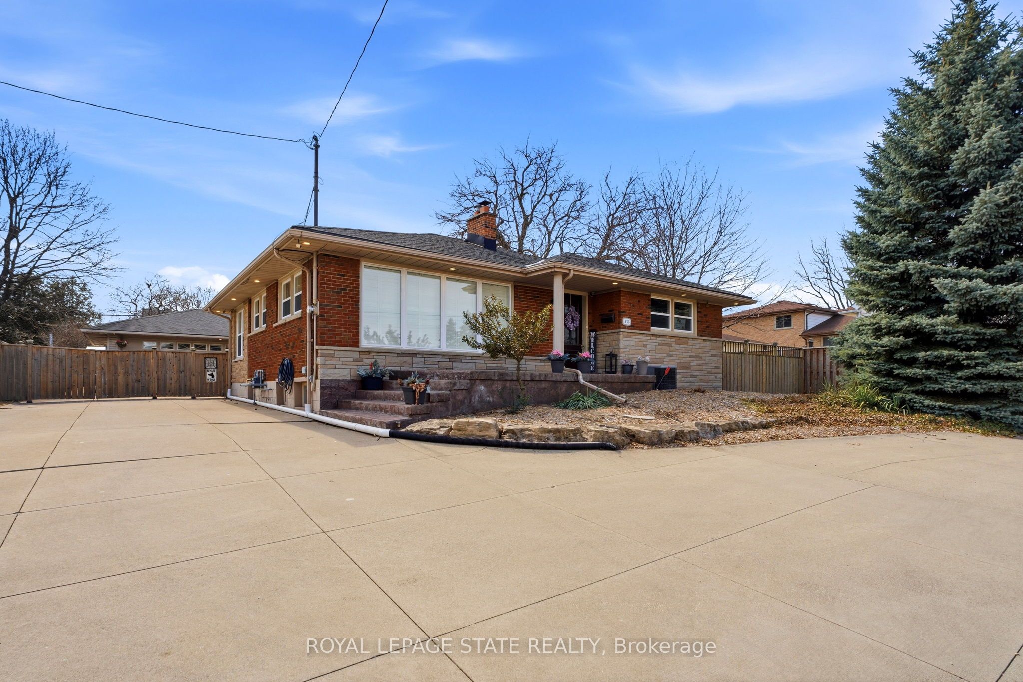 473 Mohawk Road W Property Photo 41