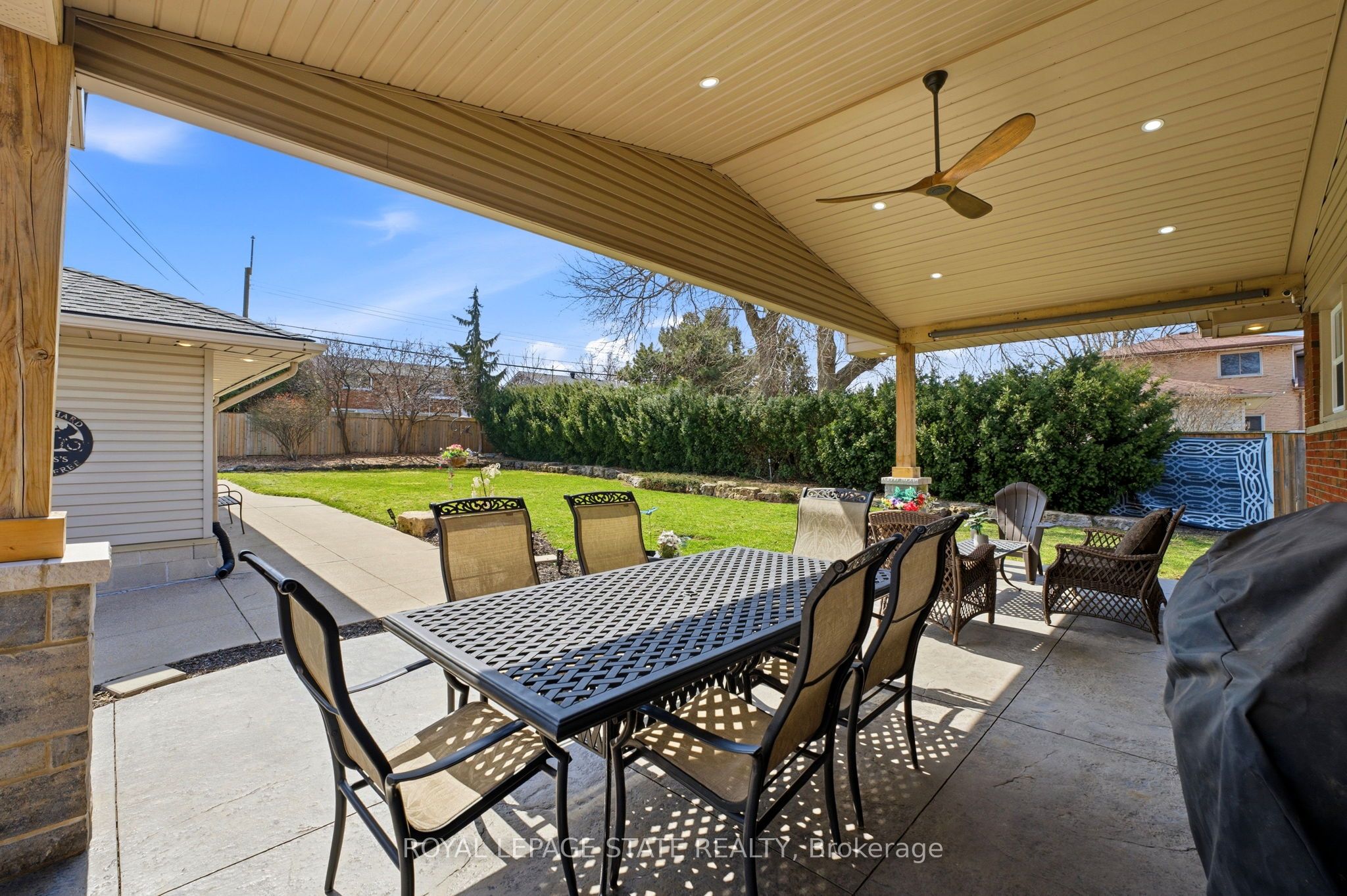 473 Mohawk Road W Property Photo 45